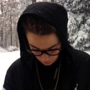 Meet your Posher, Miles